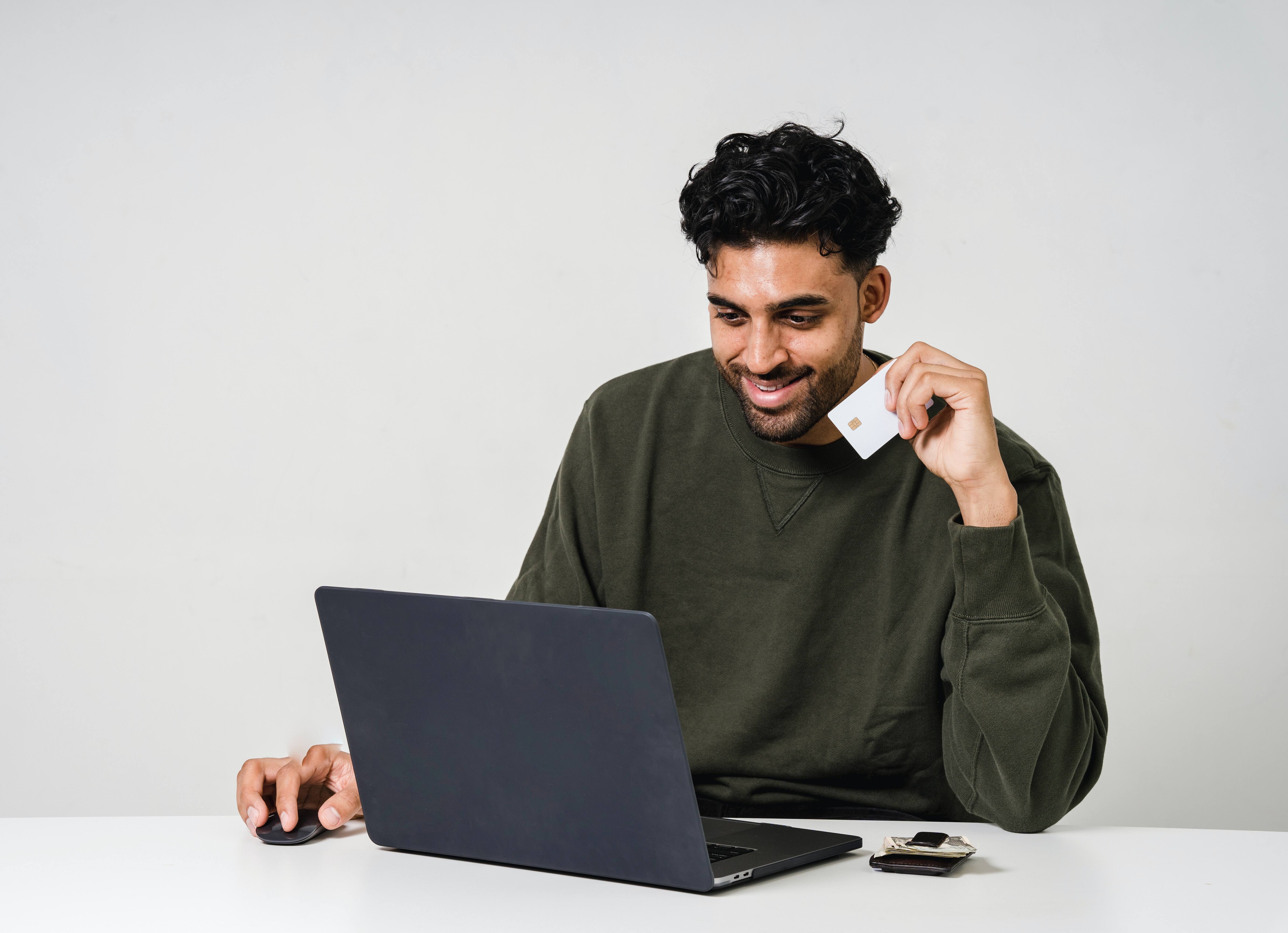 How to Ship a Laptop by Post or Courier